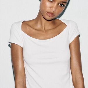 Zara White Short Sleeve Soft Chic Tee Size Small NWT